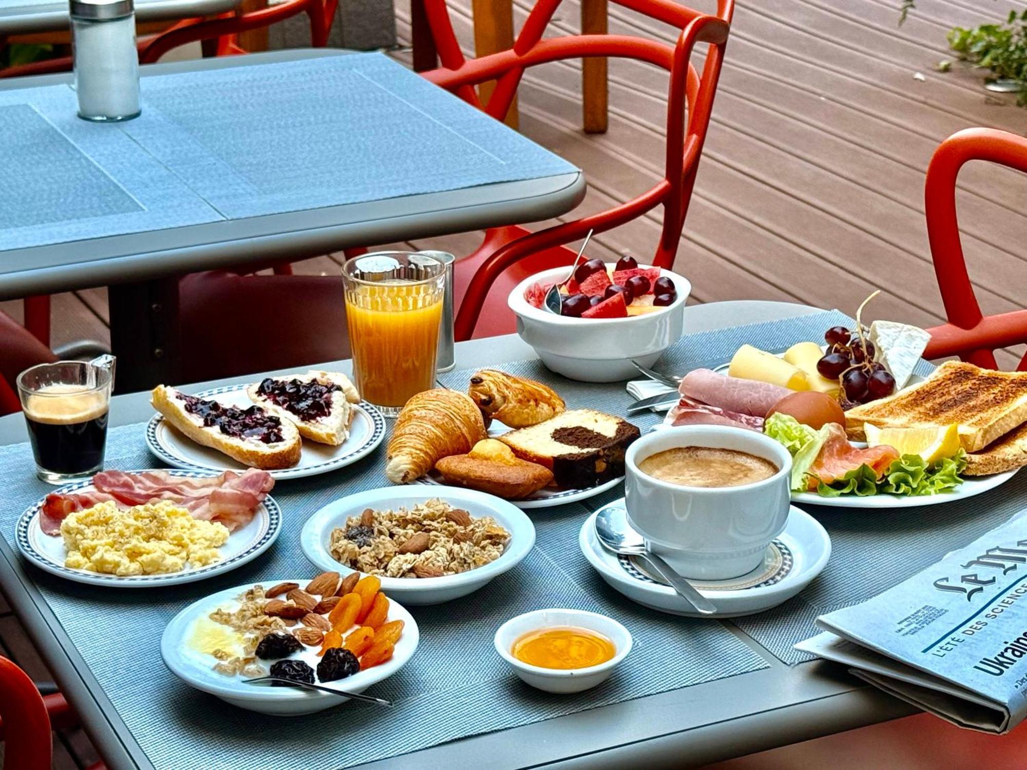 Alhambra Hotel Paris