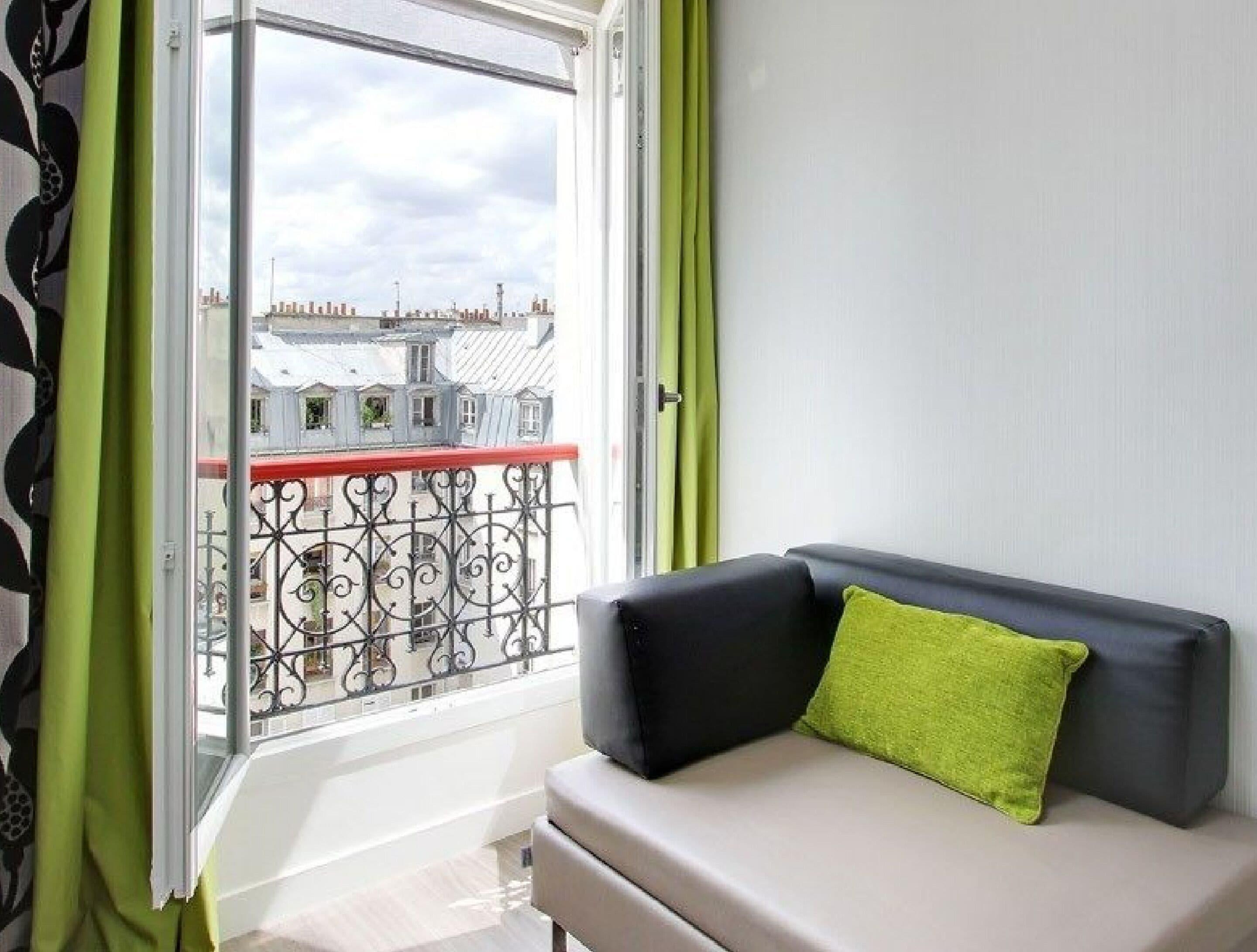 Alhambra Hotel Paris