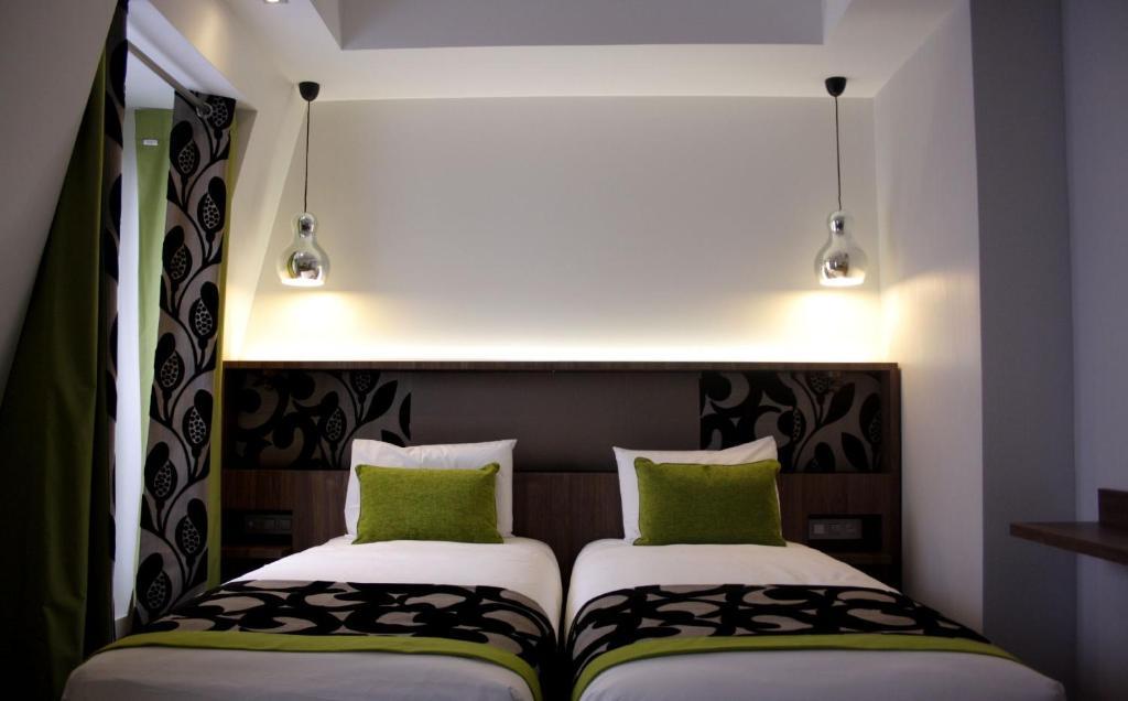 Hotel Alhambra Parigi