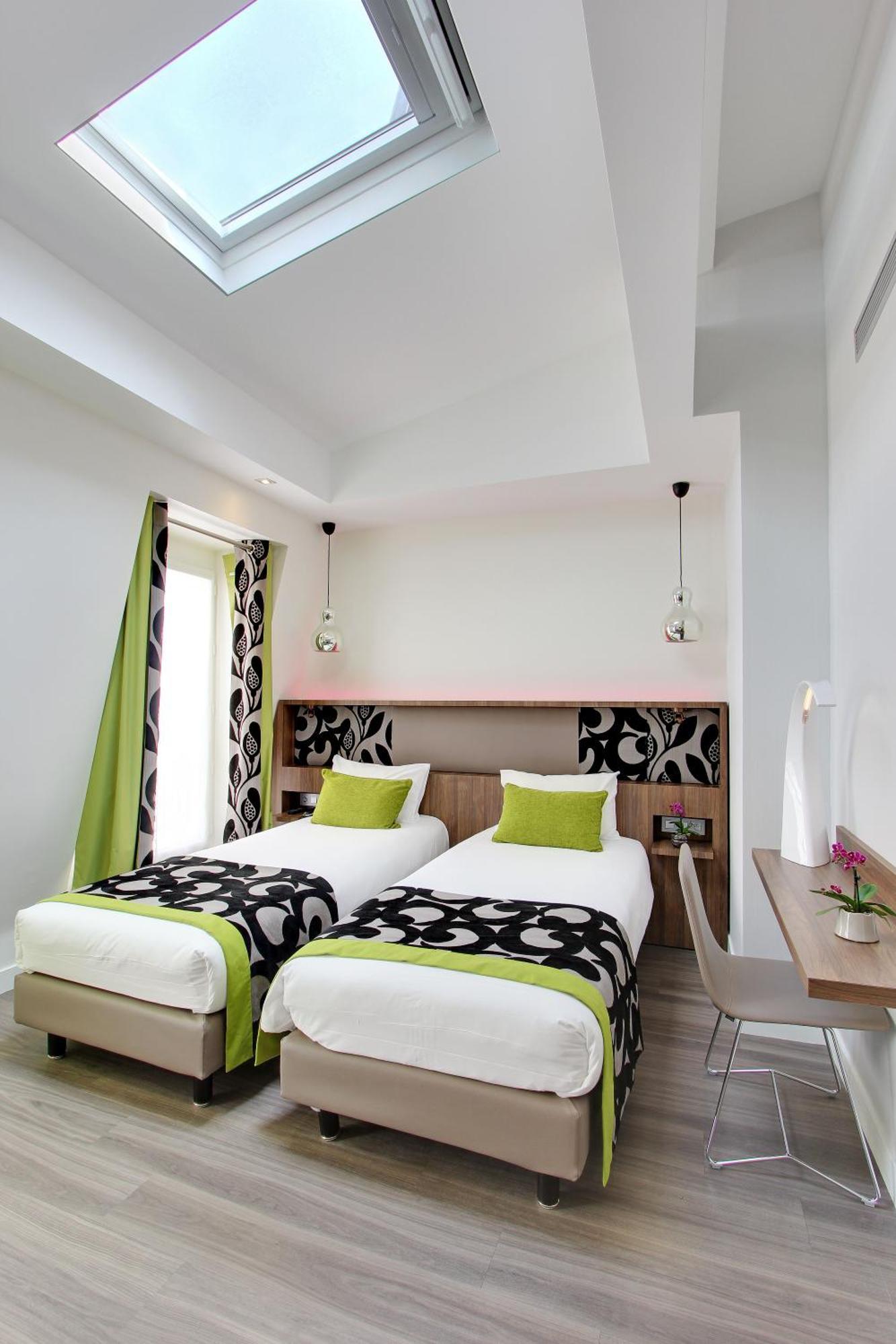 Alhambra Hotel Paris