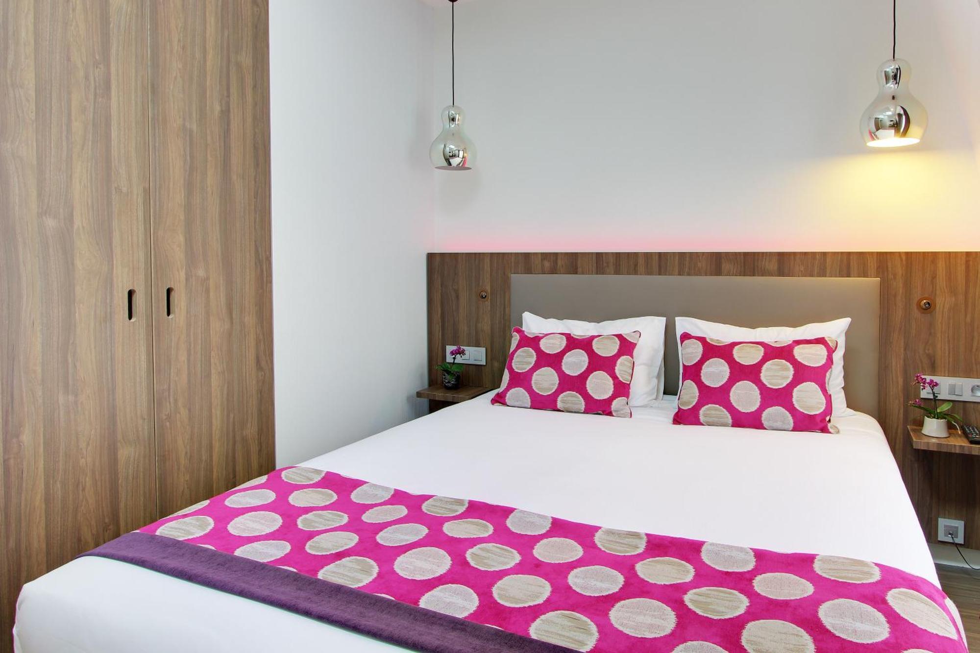 Alhambra Hotel Paris